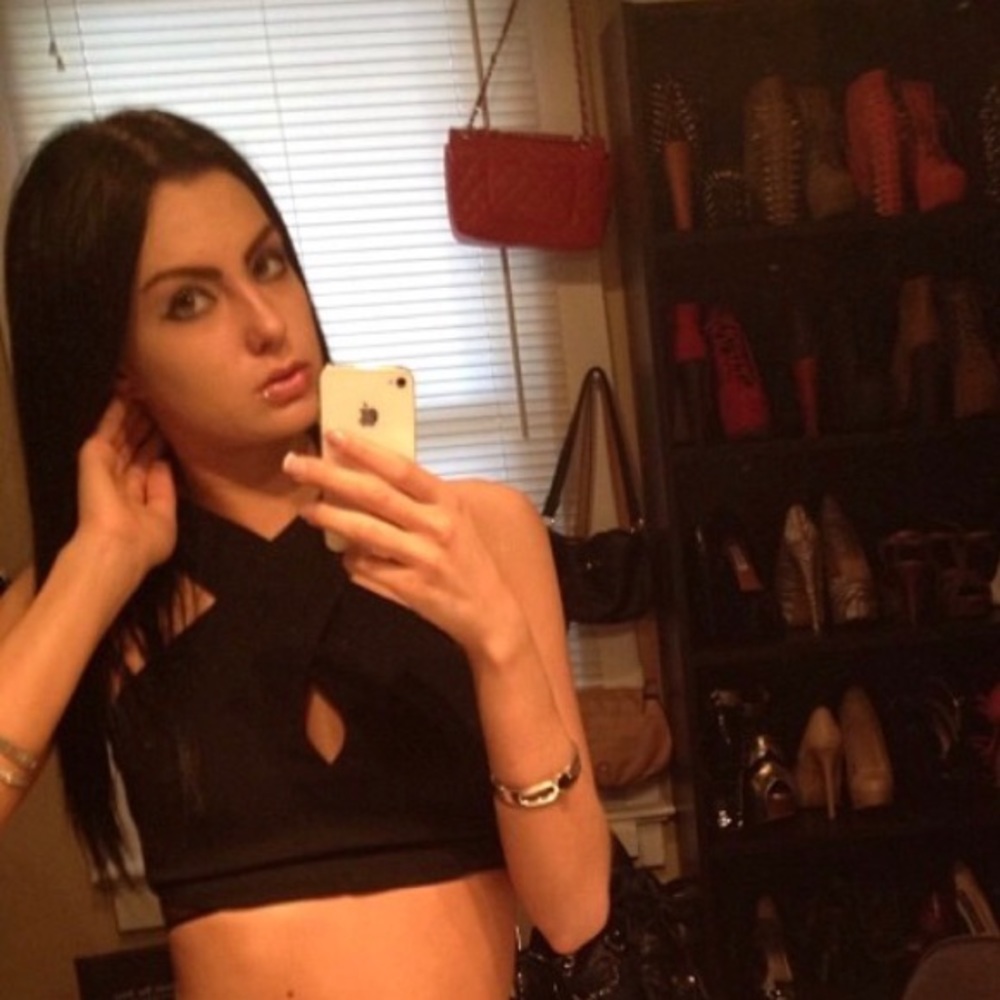 Astr Crop Top